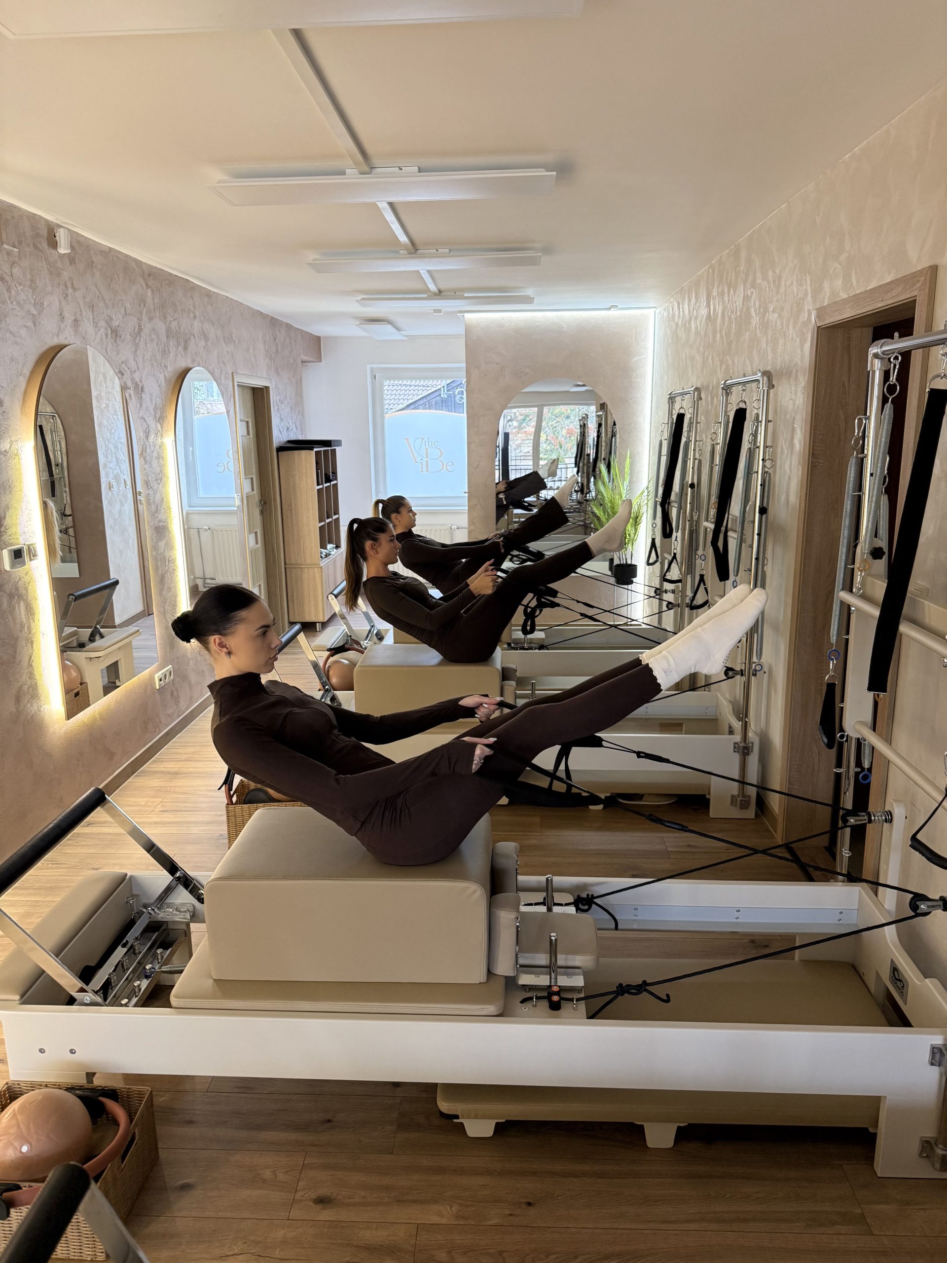 ABS+BOOTY reformer pilates óra